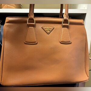 PRADA Double Tote Bag in Brown Saffiano Leather